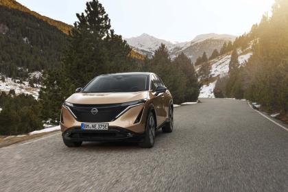 H Nissan δοκιμάζει το e-4ORCE