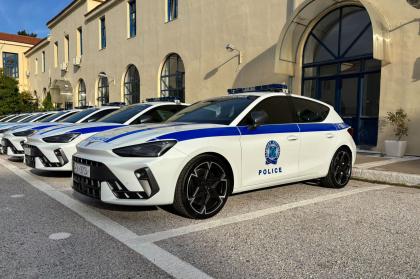 Η Ελληνική Αστυνομία εμπλουτίζει το στόλο της με 11 Cupra Leon VZ 300 ίππων