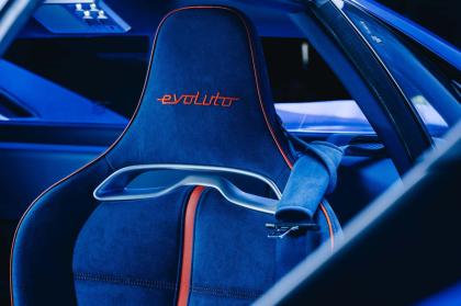H Evoluto Automobili έκανε restomod την Ferrari F355