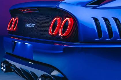 H Evoluto Automobili έκανε restomod την Ferrari F355