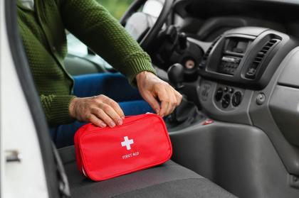 Νέο υποχρεωτικό φαρμακείο στα αυτοκίνητα μέσα στο επόμενο τρίμηνο 