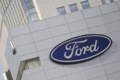 Ford: Εξελίσσει νέες μπαταρίες, έρχονται μέχρι το 2030