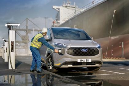 Μεγαλύτερη αυτονομία και ταχύτερη φόρτιση για το Ford E-Transit Custom