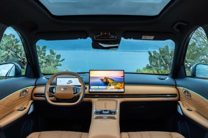 Πρώτη επαφή με το νέο Geely Starray EM-i