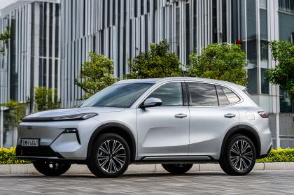 Πρώτη επαφή με το νέο Geely Starray EM-i