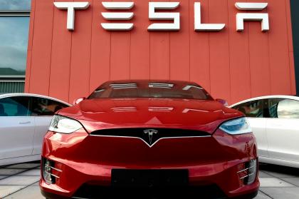 Η Τesla χάνει έδαφος στην Ευρώπη