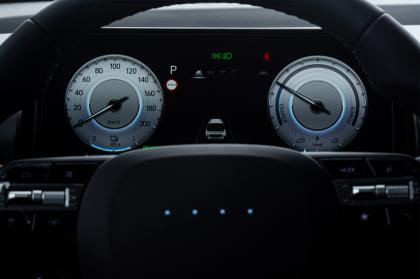 Οδηγούμε στην Ελλάδα το νέο Hyundai Inster