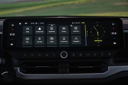 Οδηγούμε στην Ελλάδα το νέο Jeep Compass (+Τιμές)