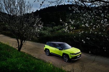 Οδηγούμε στην Ελλάδα το νέο Jeep Compass (+Τιμές)