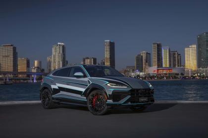 Πήρε 230 ώρες στην Lamborghini να βάψει αυτήν την Urus SE!