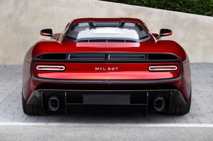 Το πρώτο supercar της McLaren με χειροκίνητο κιβώτιο ταχυτήτων μετά από 34 χρόνια