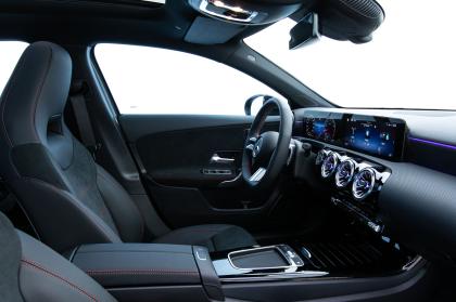 Νέα επετειακή τιμή για την Mercedes-Benz A200 με όφελος σχεδόν 3.000 ευρώ