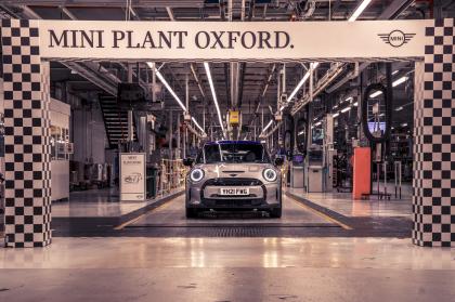 Η Mini καθυστερεί την παραγωγή των ηλεκτρικών Cooper και Aceman