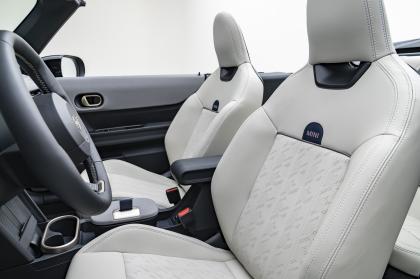 To νέο MINI Cooper και σε Cabrio εκδόσεις 