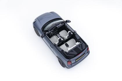 To νέο MINI Cooper και σε Cabrio εκδόσεις 