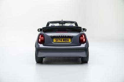 To νέο MINI Cooper και σε Cabrio εκδόσεις 