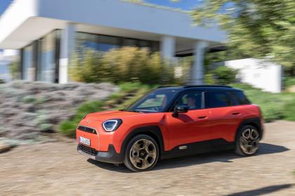 Όλα τα ηλεκτρικά μοντέλα της MINI ωφελούνται από το MINI Electric Bonus