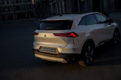 H Mitsubishi παρουσίασε το νέο Grandis