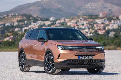 Test: Opel Grandland 1.2 Hybrid 145Ps