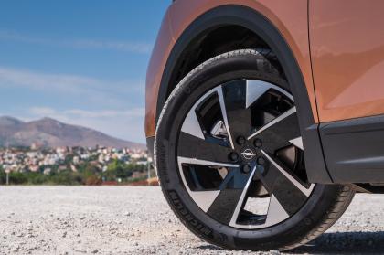 Test: Opel Grandland 1.2 Hybrid 145Ps
