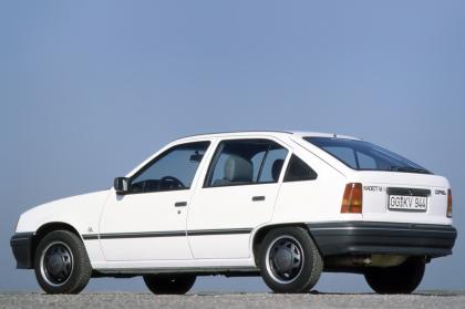 40 χρόνια πέρασαν από την παγκόσμια πρεμιέρα του Opel Kadett E