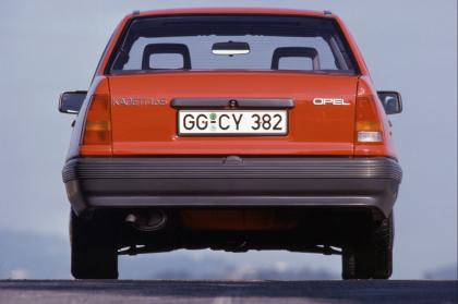 40 χρόνια πέρασαν από την παγκόσμια πρεμιέρα του Opel Kadett E