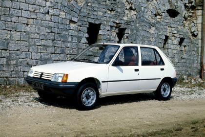 Το Peugeot 205 κλείνει τα 40