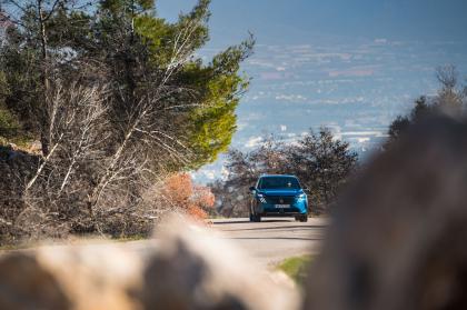 Test: Peugeot E-3008 73kWh 210Ps