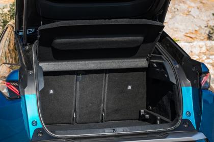 Test: Peugeot E-3008 73kWh 210Ps