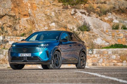 Test: Peugeot E-3008 73kWh 210Ps