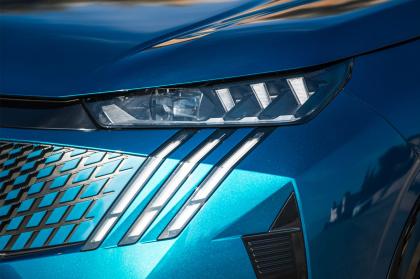 Test: Peugeot E-3008 73kWh 210Ps