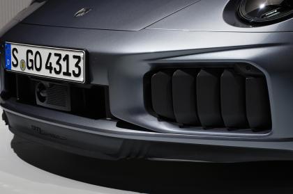Ισχυρότερη, ταχύτερη και βαρύτερη η νέα Porsche 911 Turbo S