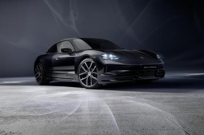 Νέες εκδόσεις “Black Edition” για τις Porsche Taycan και Cayenne