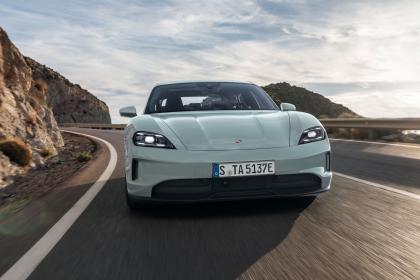 Ανανέωση για την Porsche Taycan, με ιπποδυνάμεις έως 952Ps