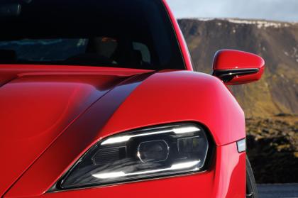 Η Porsche διευρύνει την οικογένεια της Taycan με τρεις νέες εκδόσεις