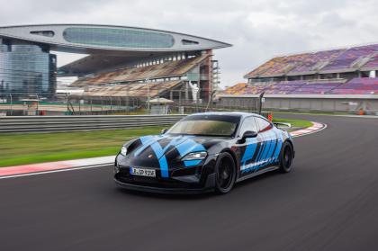 Porsche Taycan Turbo GT: Χατ-τρικ με νέο ρεκόρ χρόνου 