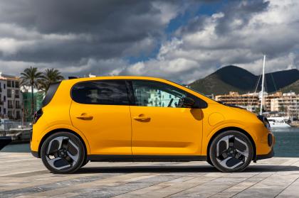 Το νέο Renault Twingo έφτασε στην Ελλάδα με τιμή από 14.990 ευρώ 