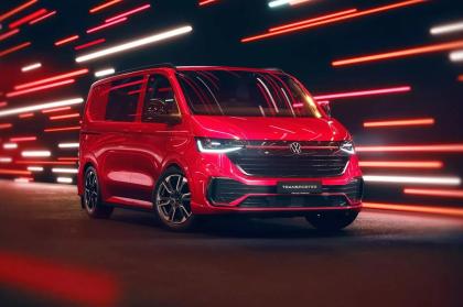 Το νέο VW Transporter Sportline είναι ένα επαγγελματικό με αισθητική Golf GTI 