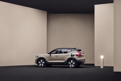 Νέο όνομα και πακέτο Performance με 442Ps για τα EX40 και EC40