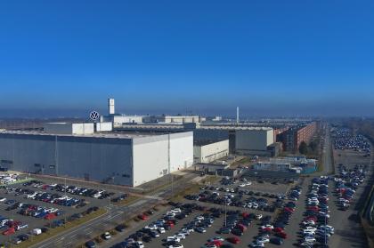 Volkswagen: Πράσινη ηλεκτρική ενέργεια σε όλα τα εργοστάσια Επαγγελματικών Οχημάτων 