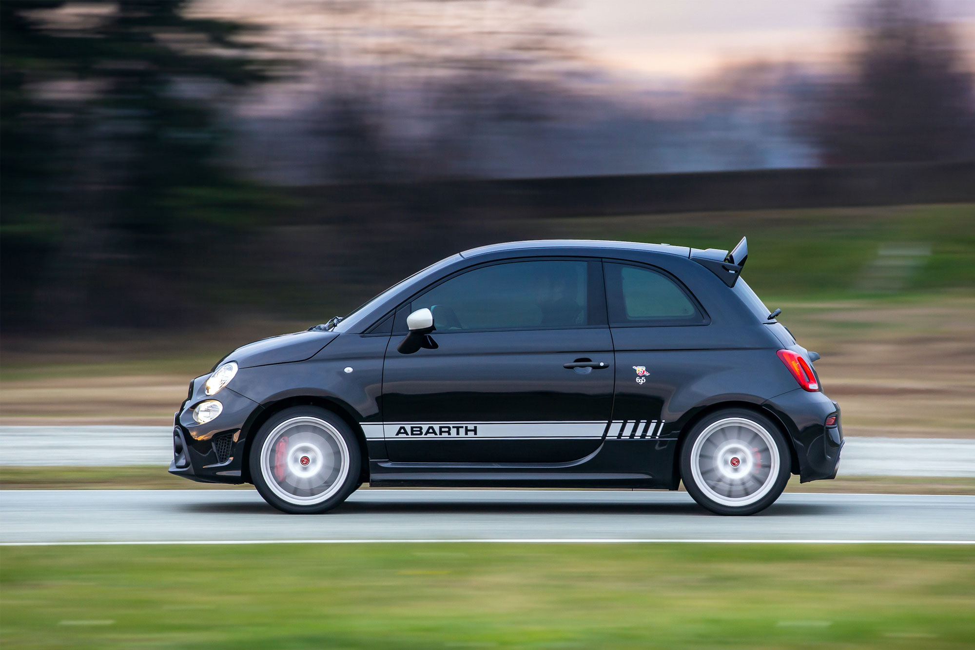 Νέο Abarth 695 Esseesse