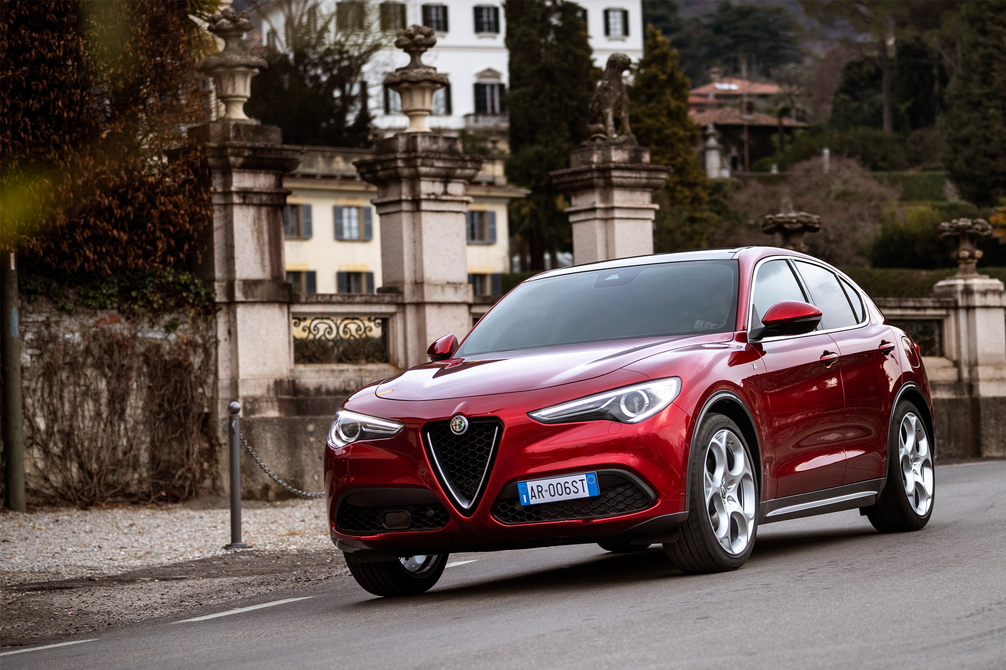 Χρονιά ρεκόρ για τις Alfa Romeo Giulia και Stelvio στην Ελλάδα