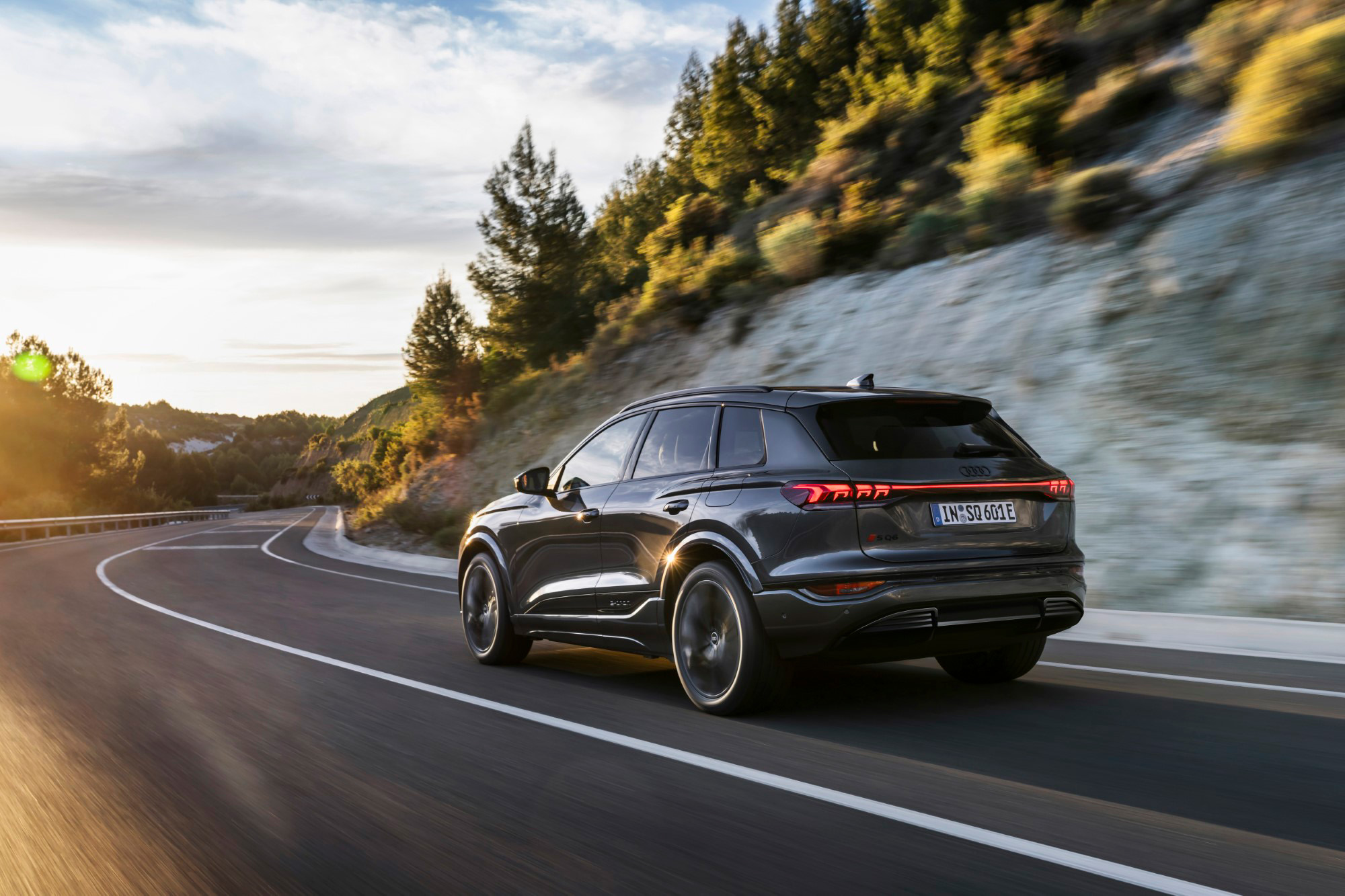 Audi: Πρεμιέρα επί ελληνικού εδάφους για τα νέα A5, Q5 και Q6 e-tron