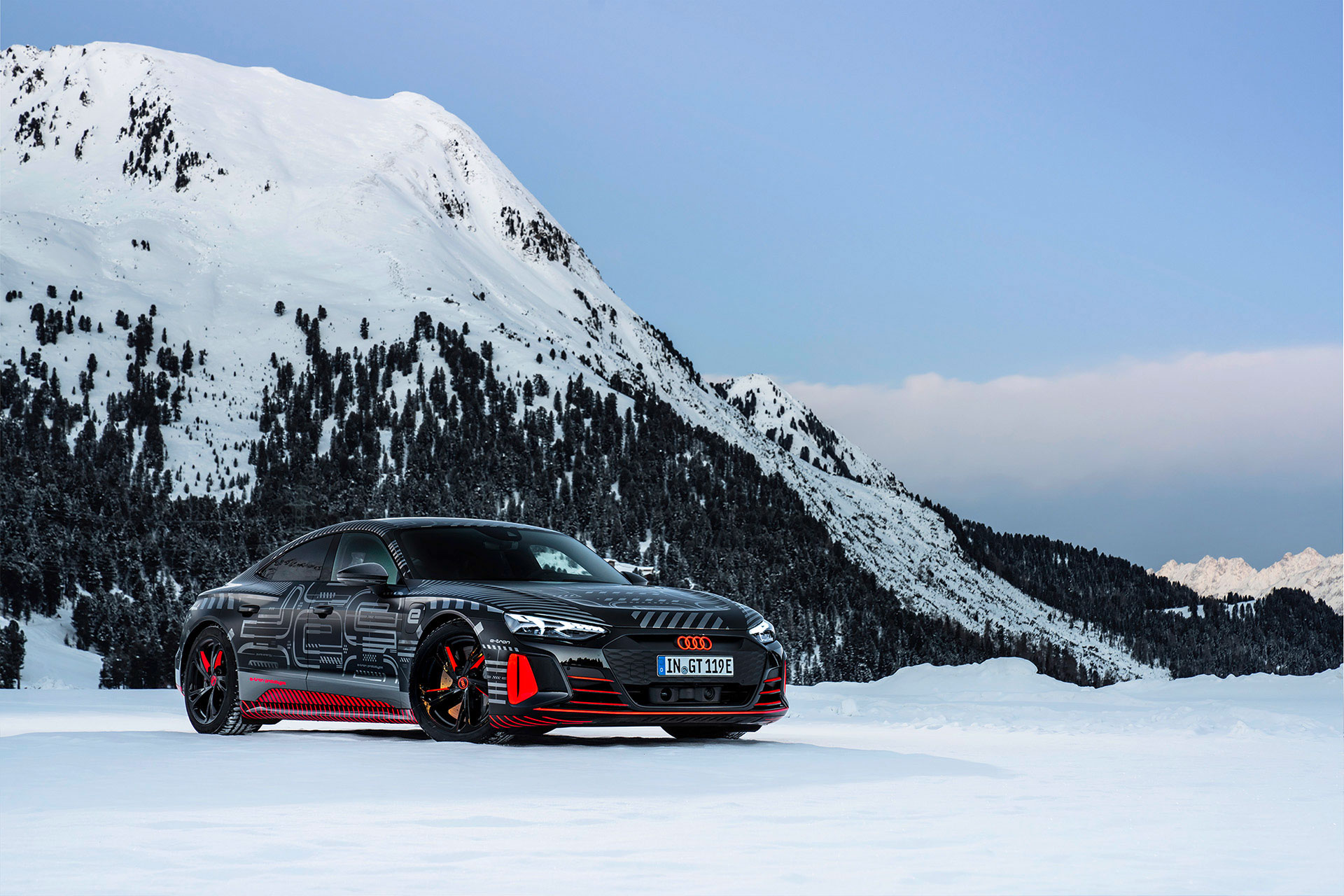Ο επικεφαλής της Audi Design αναλύει το e-tron GT