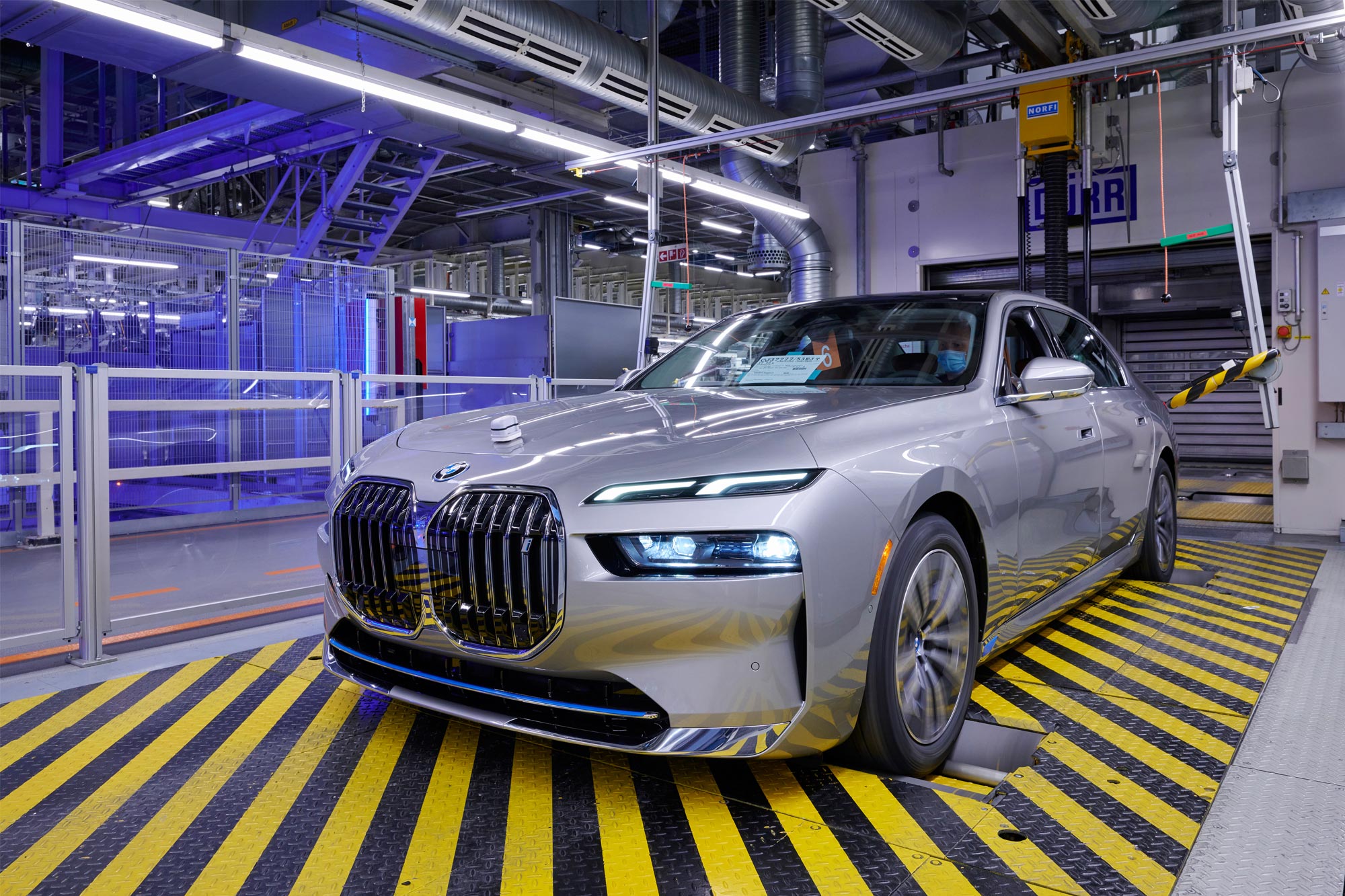 BMW: Ξεκίνησε η παραγωγή της Σειράς 7