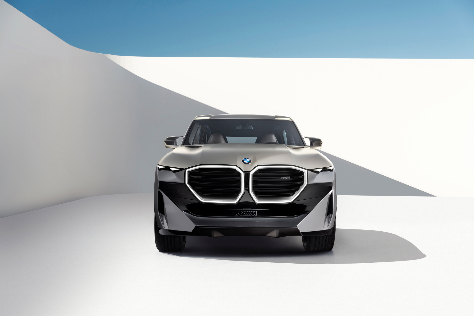 Επίσημο: BMW Concept XM