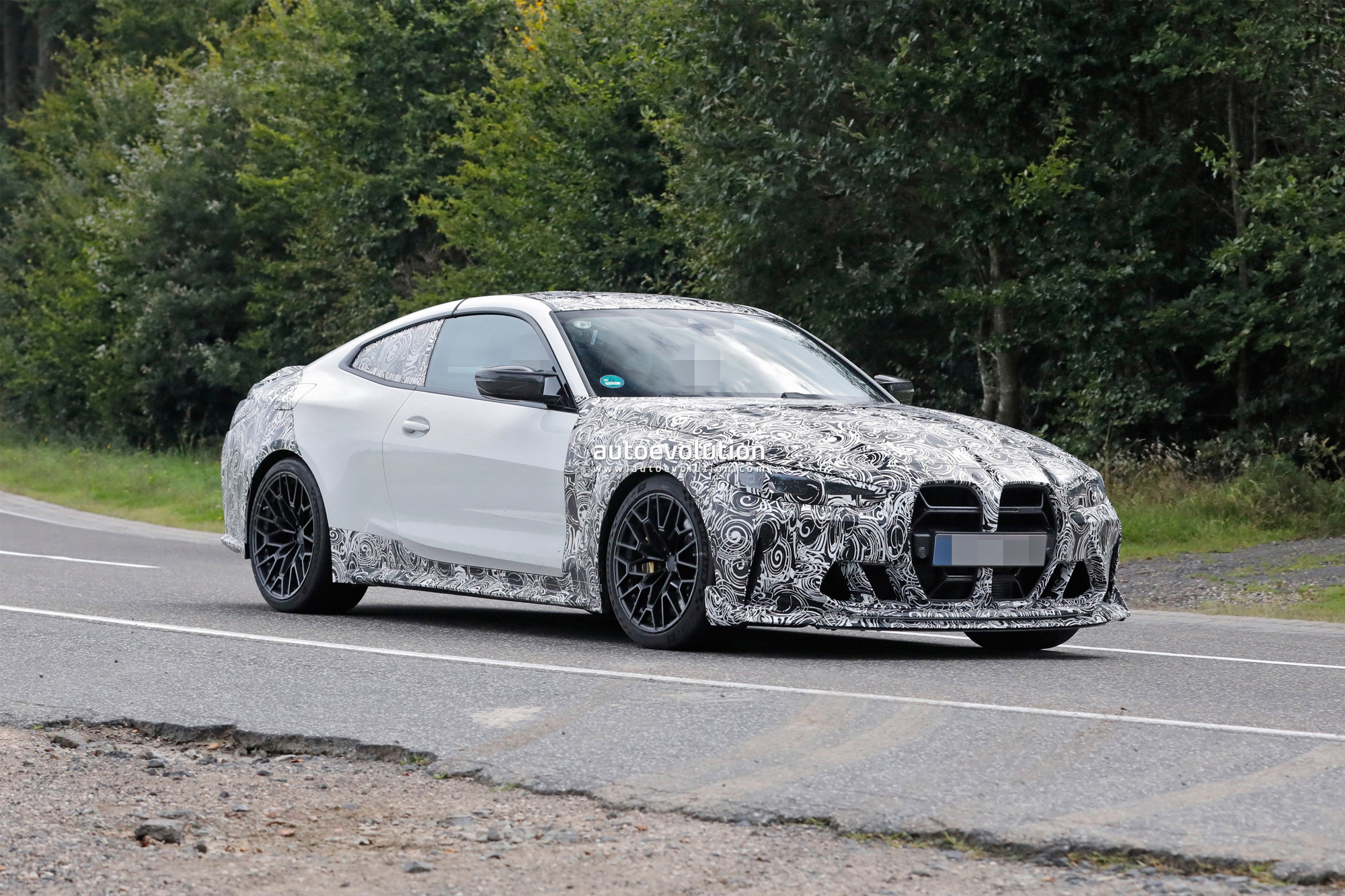 Spyshots: BMW M4 CSL MY22