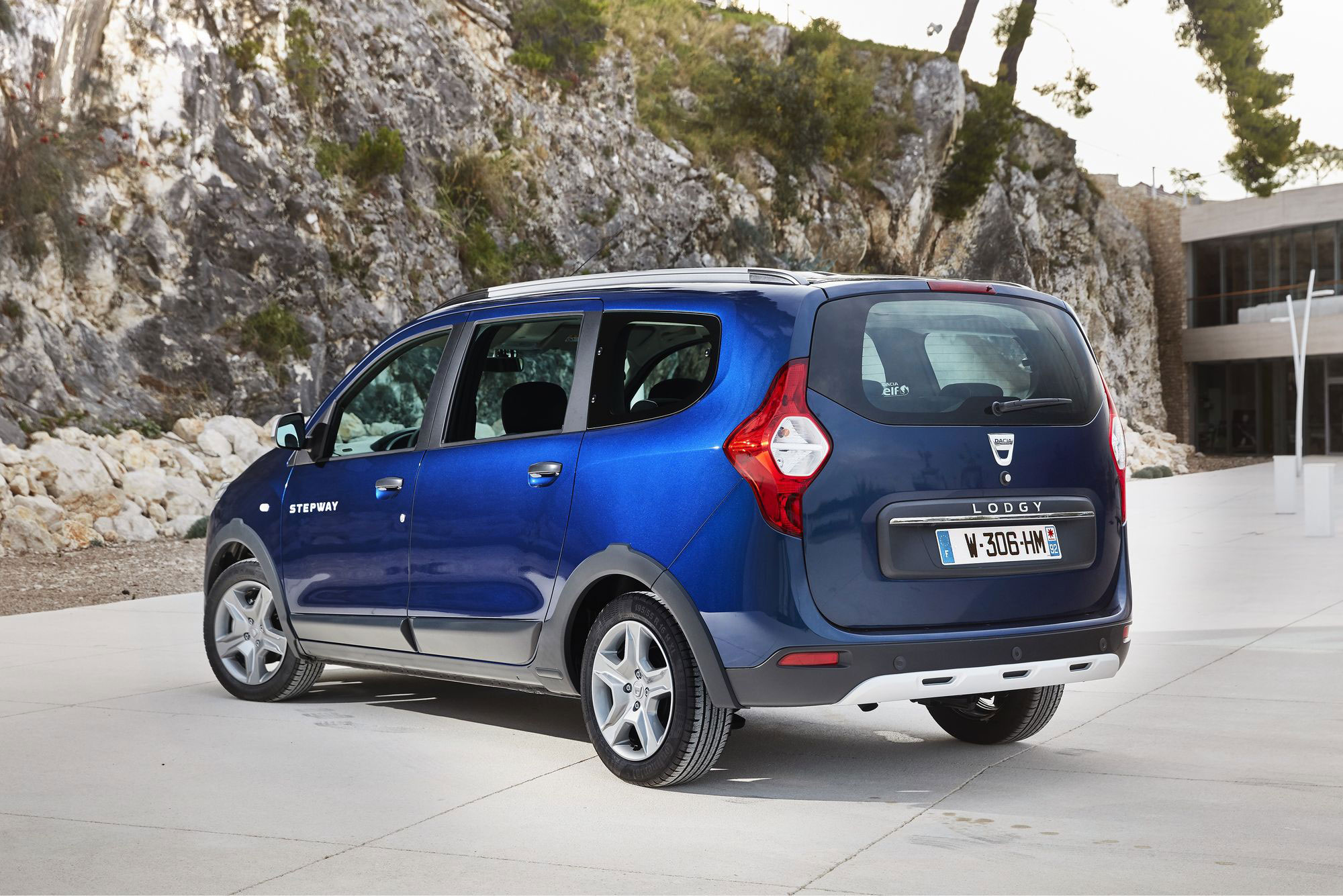 Dacia LODGY στην Ελλάδα με τιμή από €15.980