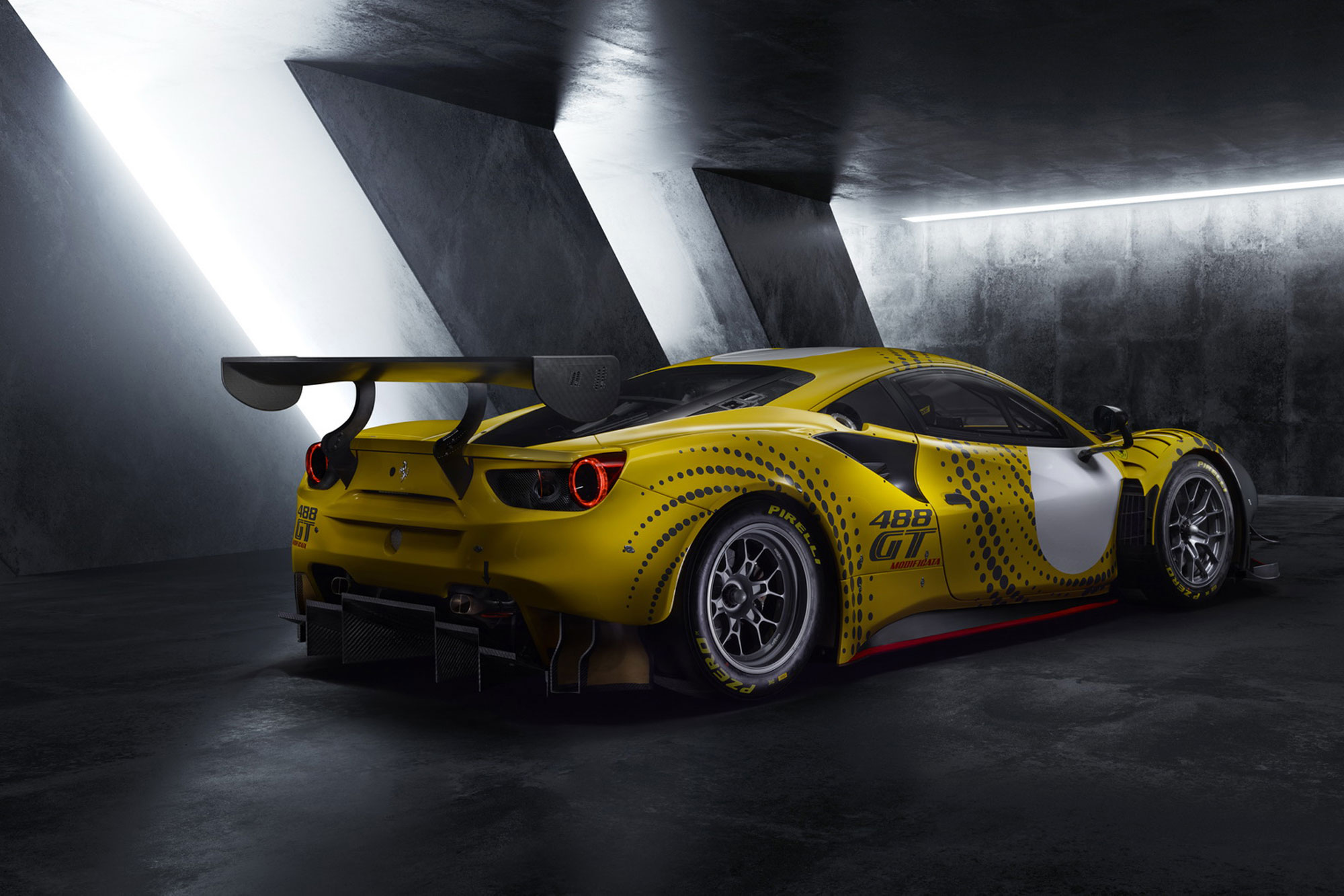 Ferrari 488 GT Modificata μόνο για την πίστα