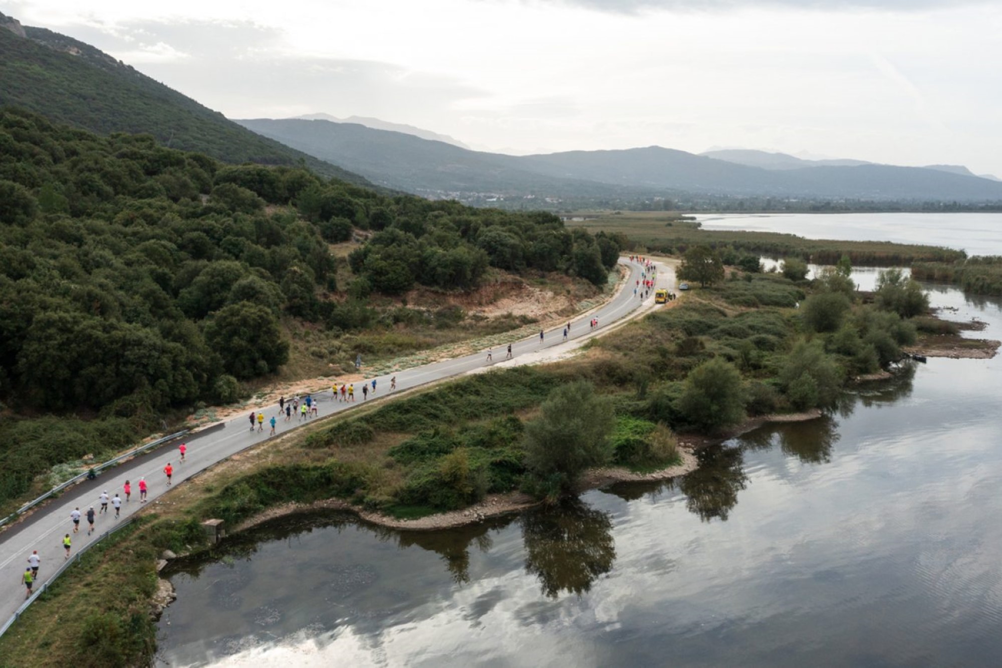 Πλοηγός στο Ioannina Lake Run το νέο Fiat 600
